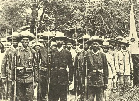 La révolte des Katipuneros; une lutte pour l'indépendance dirigée par le général Emilio Aguinaldo